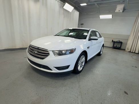 Used 2015 Ford Taurus SEL FWD image 6