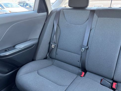 Used 2025 Kia K4 FWD image 33