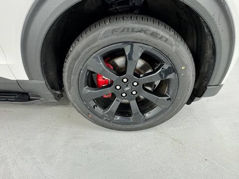 Used 2023 Ford Explorer ST w/ Equipment Group 401A AWD/4WD image 9