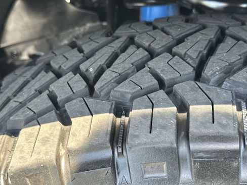 Used 2025 Toyota Tacoma TRD Off-Road w/ TRD Off Road Premium Package image 12