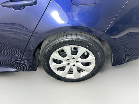 Used 2024 Toyota Corolla LE FWD image 11
