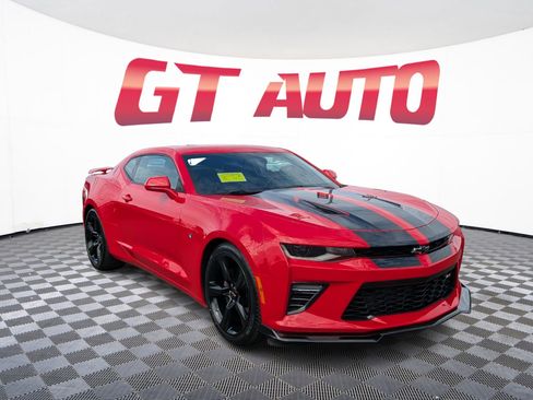 Used 2018 Chevrolet Camaro SS RWD image 1