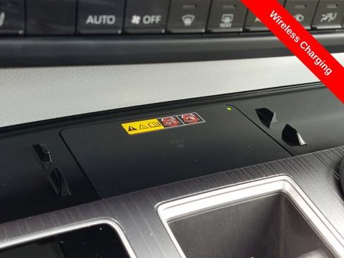 Used 2025 Toyota Sienna XLE FWD image 15