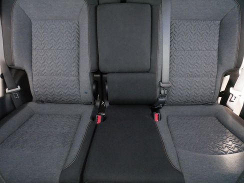 Used 2023 Chevrolet Equinox LT FWD image 13