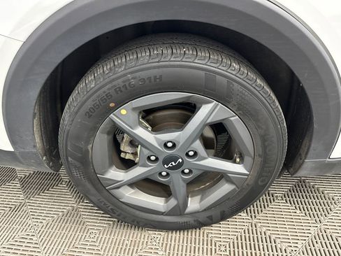 Used 2025 Kia K4 FWD image 16