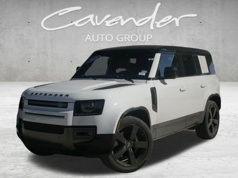 Used 2025 Land Rover Defender 110 V8 image 1