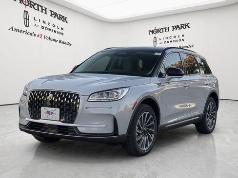 New 2026 Lincoln Corsair Reserve FWD image 7