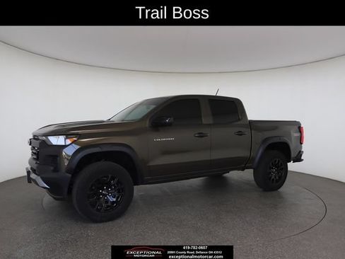 Used 2024 Chevrolet Colorado Trail Boss w/ Technology Package AWD/4WD image 4