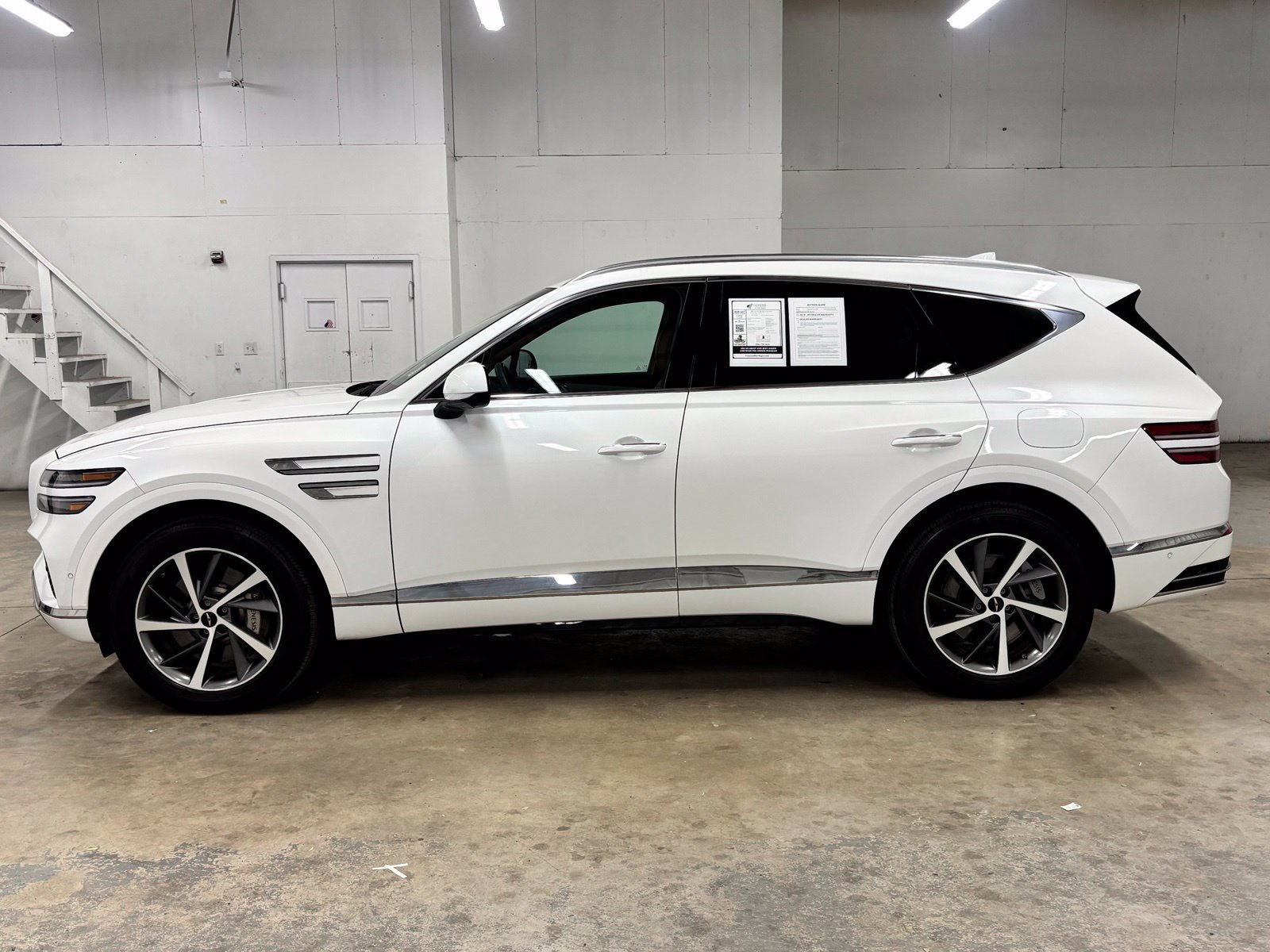 Used 2025 Genesis GV80 3.5T Advanced AWD/4WD image 4