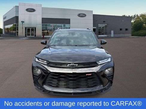 Used 2023 Chevrolet TrailBlazer RS w/ Convenience Package AWD/4WD image 3