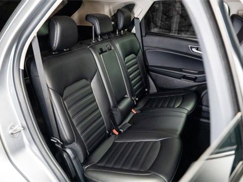 Used 2021 Ford Edge SEL image 16