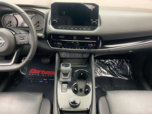 Used 2023 Nissan Rogue SL AWD/4WD image 21