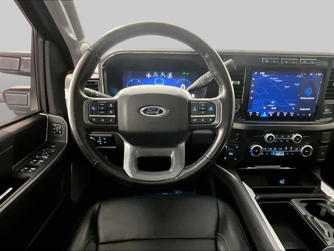 Used 2023 Ford F250 Lariat w/ Lariat Ultimate Package AWD/4WD image 6