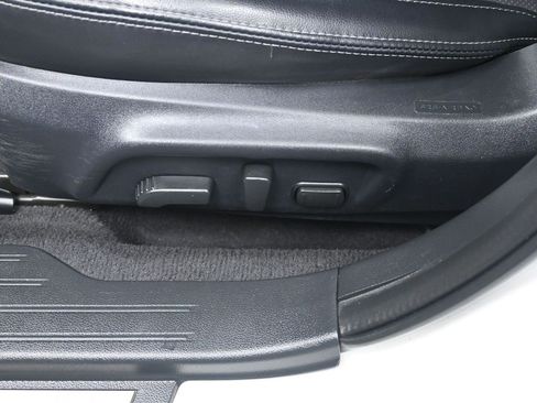 Used 2017 Subaru Outback 3.6R Limited image 13