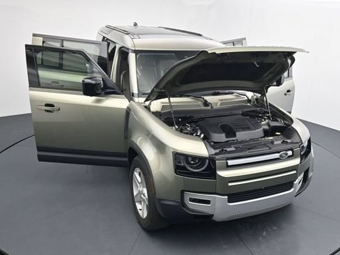 Used 2021 Land Rover Defender 110 SE AWD/4WD image 25