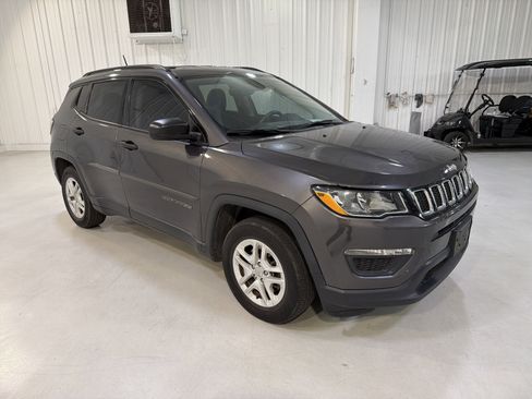 Used 2018 Jeep Compass Sport image 7