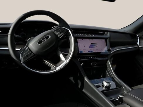 New 2026 Jeep Grand Cherokee Altitude AWD/4WD image 14