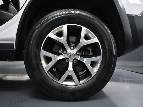 Used 2015 Jeep Cherokee Trailhawk AWD/4WD image 13