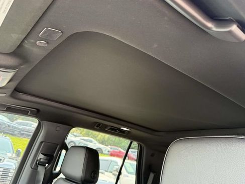Used 2024 GMC Yukon Denali AWD/4WD image 14