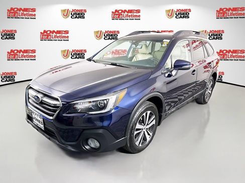 Used 2018 Subaru Outback 2.5i Limited AWD/4WD image 13