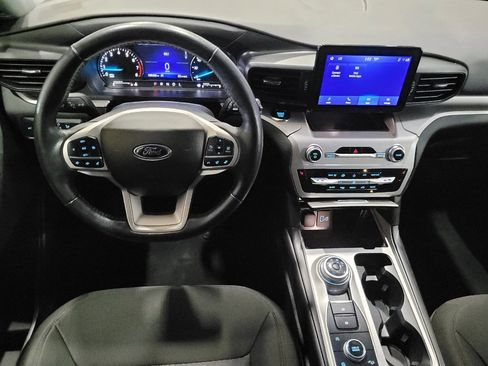 Used 2022 Ford Explorer XLT AWD/4WD image 22