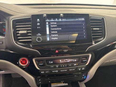 Used 2020 Honda Pilot Elite image 12