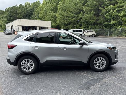 Used 2023 Ford Escape Active image 8