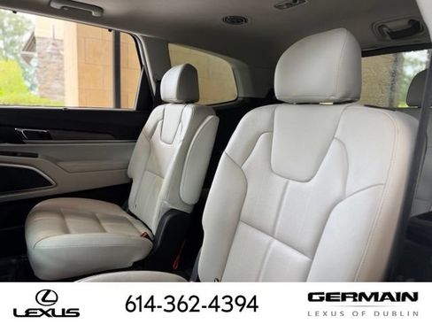 Used 2022 Kia Telluride EX w/ EX Premium Package AWD/4WD image 11