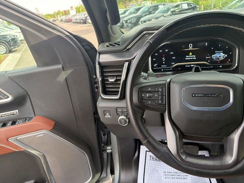 Used 2025 GMC Sierra 1500 Denali Ultimate AWD/4WD image 23