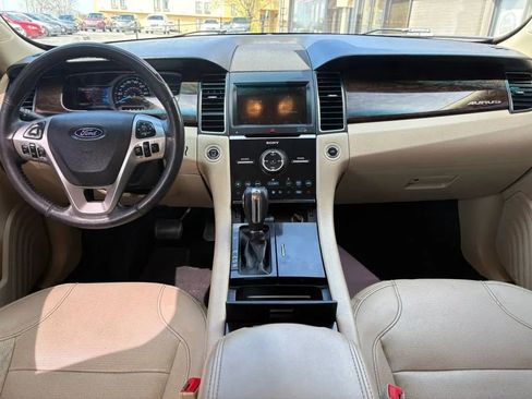 Used 2017 Ford Taurus Limited image 11