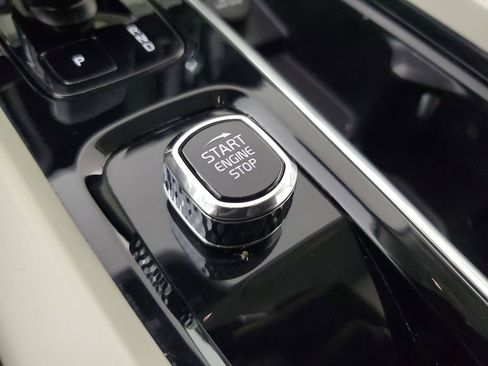 Used 2023 Volvo XC60 B5 Plus w/ Climate Package FWD image 36