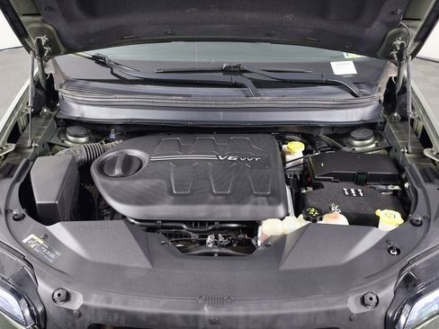 Used 2019 Jeep Cherokee Limited image 15