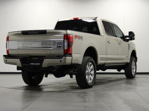 Used 2017 Ford F250 Platinum w/ Platinum Ultimate Package AWD/4WD image 4