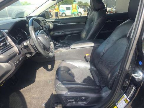Used 2021 Toyota Camry XSE image 4