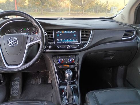 Used 2019 Buick Encore Essence image 18