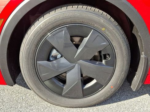 New 2026 Toyota Prius Plug-In Hybrid image 18