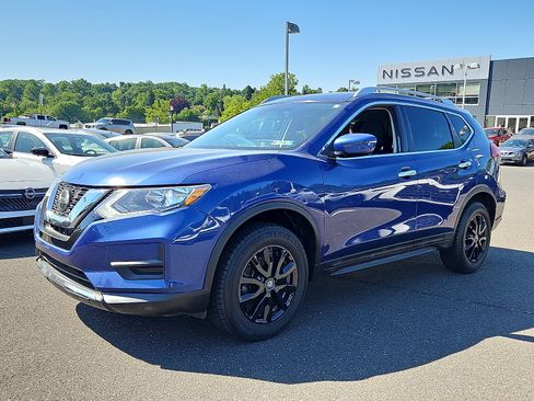 Certified 2019 Nissan Rogue SV AWD/4WD image 3