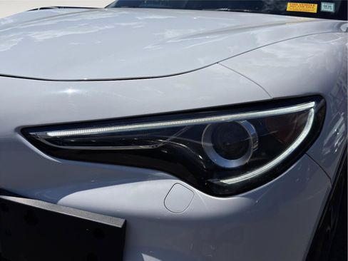 Used 2022 Alfa Romeo Stelvio Ti image 25