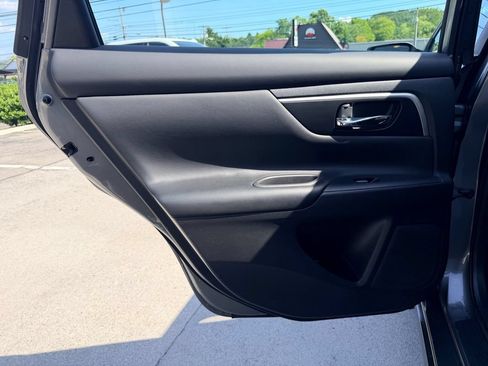 Used 2018 Nissan Altima 2.5 SR FWD image 25