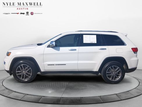 Used 2017 Jeep Grand Cherokee Limited RWD image 13