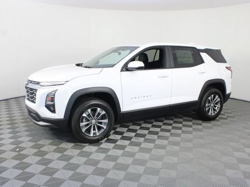 New 2027 Chevrolet Equinox LT w/ Convenience Package II FWD image 2