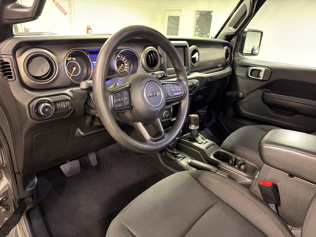 Used 2022 Jeep Wrangler Unlimited Sport AWD/4WD image 27