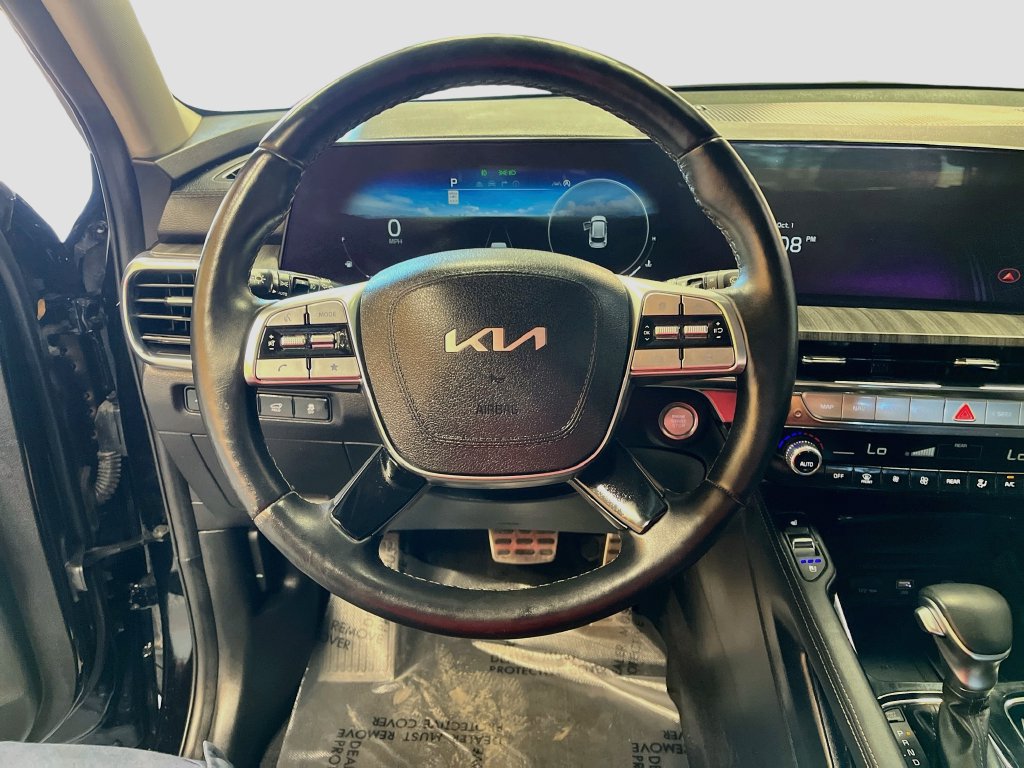 Used 2025 Kia Telluride SX w/ SX Captain's Chair Package AWD/4WD image 11