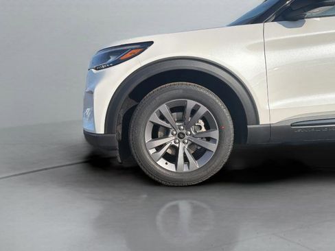 New 2026 Ford Explorer Active w/ Active Comfort Package image 36