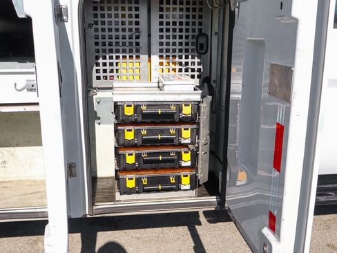 Used 2013 Ford F550 2WD Regular Cab Super Duty w/ Payload Upgrade Pkg image 17