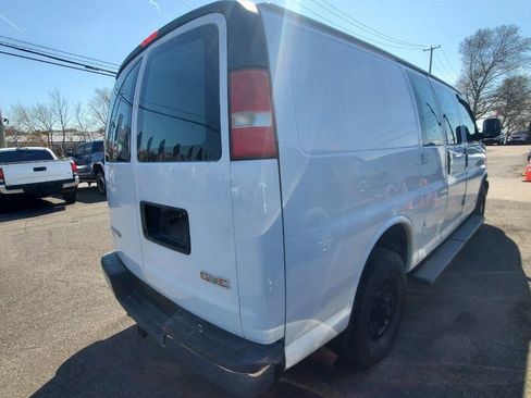 Used 2015 GMC Savana 2500 image 5