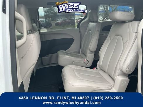 Used 2021 Chrysler Voyager Lxi FWD image 23