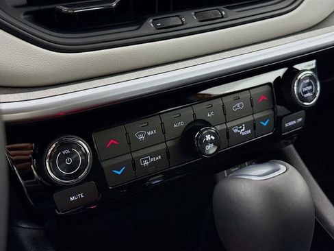 New 2026 Jeep Compass Limited image 15