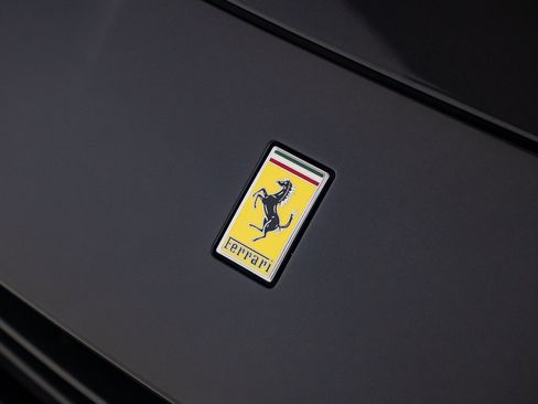 Used 2019 Ferrari Portofino RWD image 58