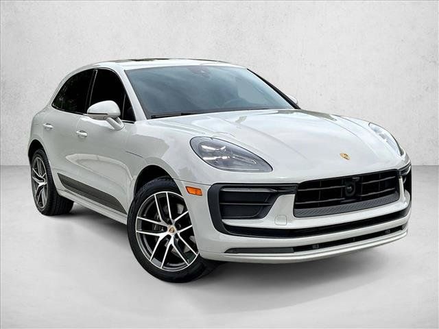 Used 2024 Porsche Macan Turbo AWD/4WD image 11